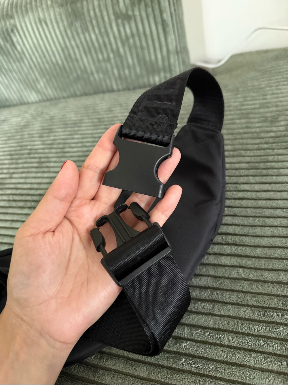 🖤 Steve Madden Black Belt Bag / Fanny Pack | EUC - Picture 9 of 9